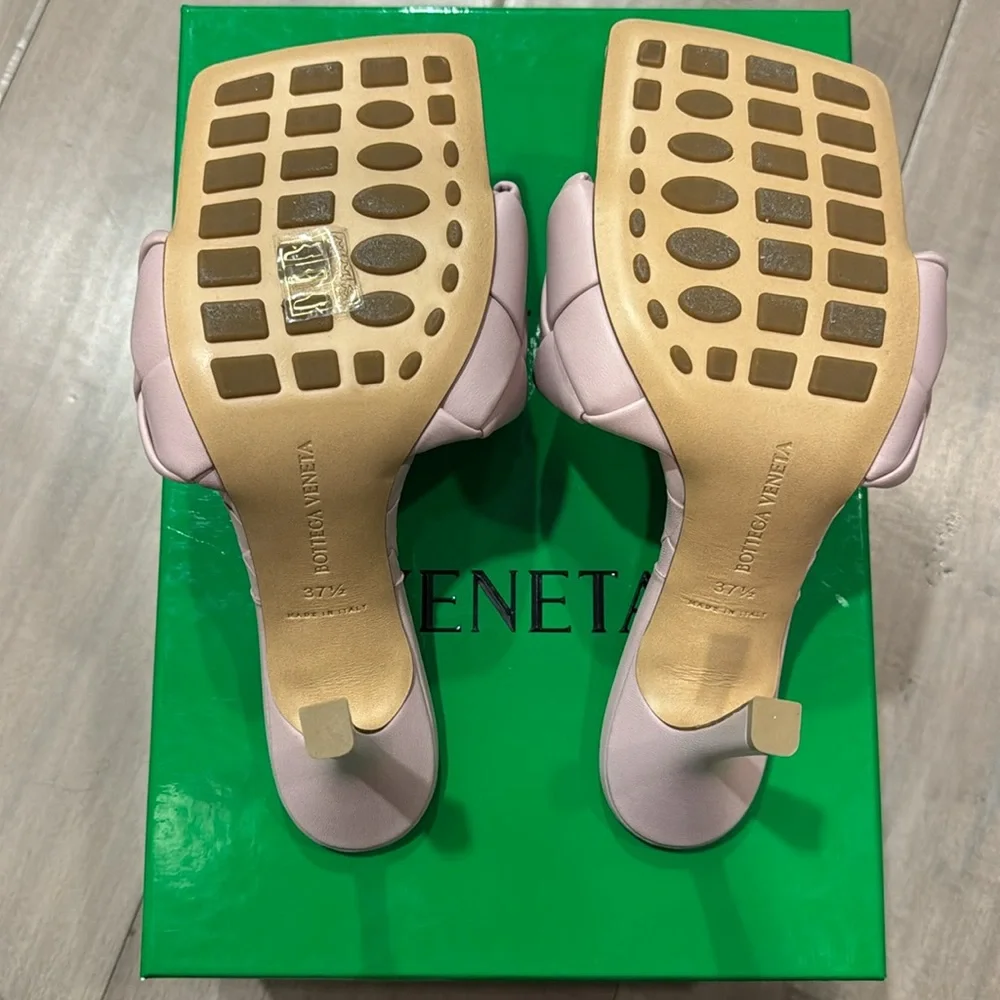 Bottega Veneta - The Lido Sandal - Color: Magnolia- Size: 37.5 - Picture 3 of 8